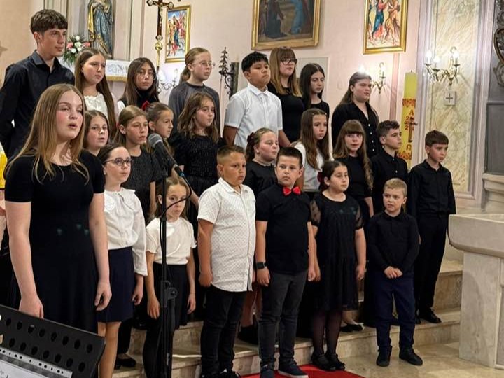 Koncert klasične i sakralne glazbe Osnovnog glazbenog odjela OŠ Garesnica u Crkvi Pohoda Blažene Djevice Marije